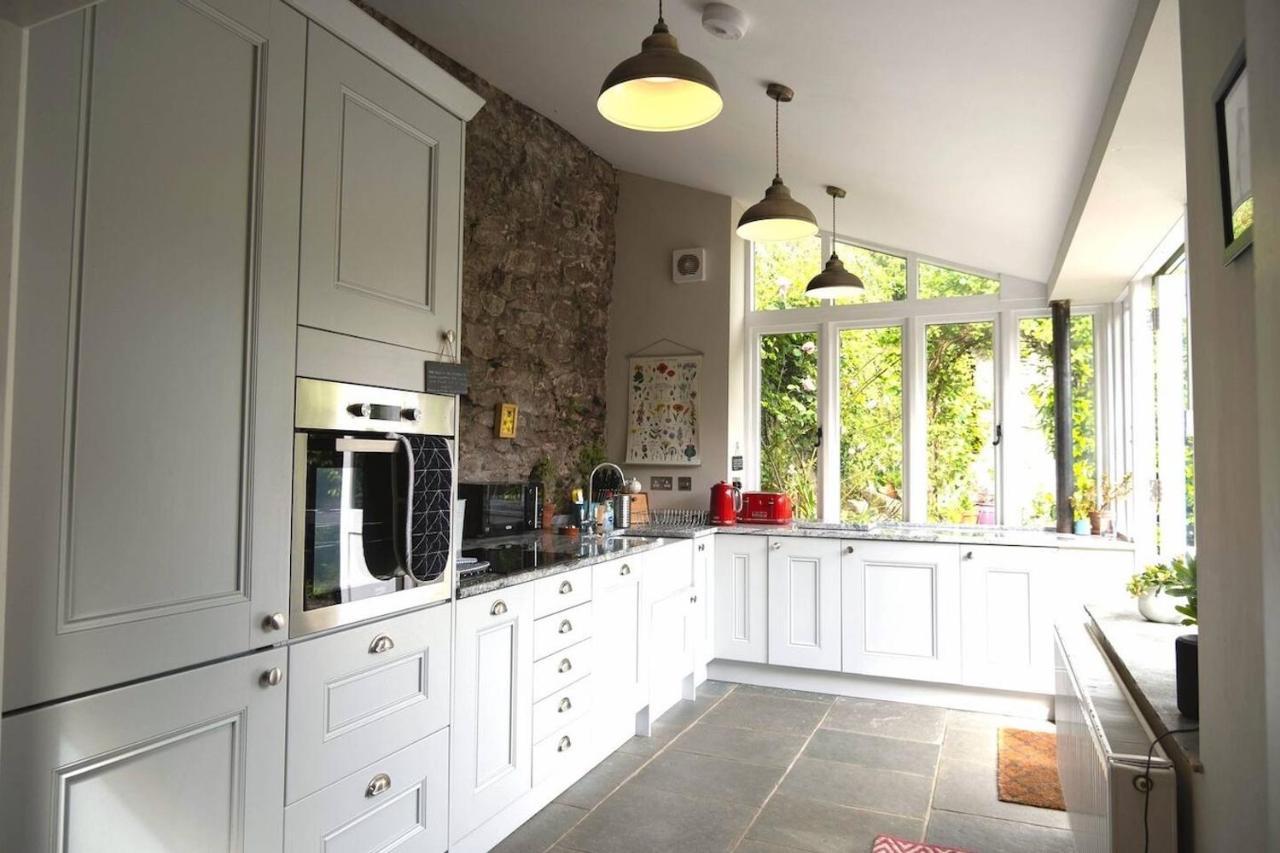 Lovely Property In The Heart Of Somerset, Sleeps 9 Шептън Малет Екстериор снимка